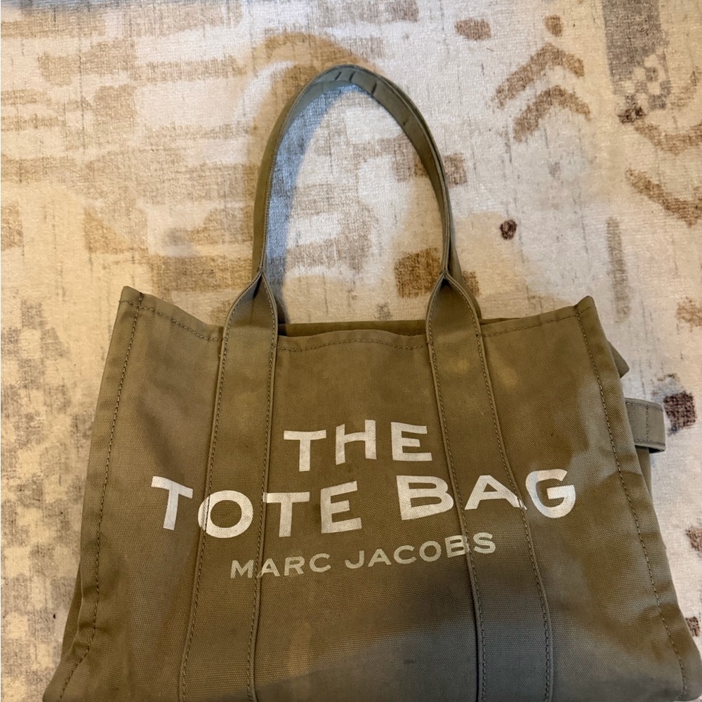 Marc Jacobs The Tote Bag Canvas Tote in Olive Green large